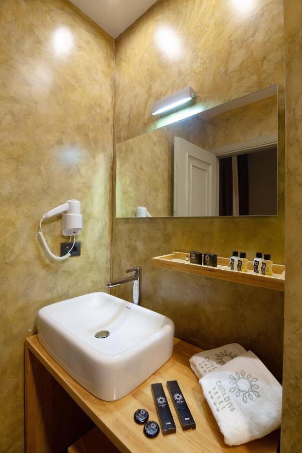 Casta Diva Hotel Korce Exterior photo