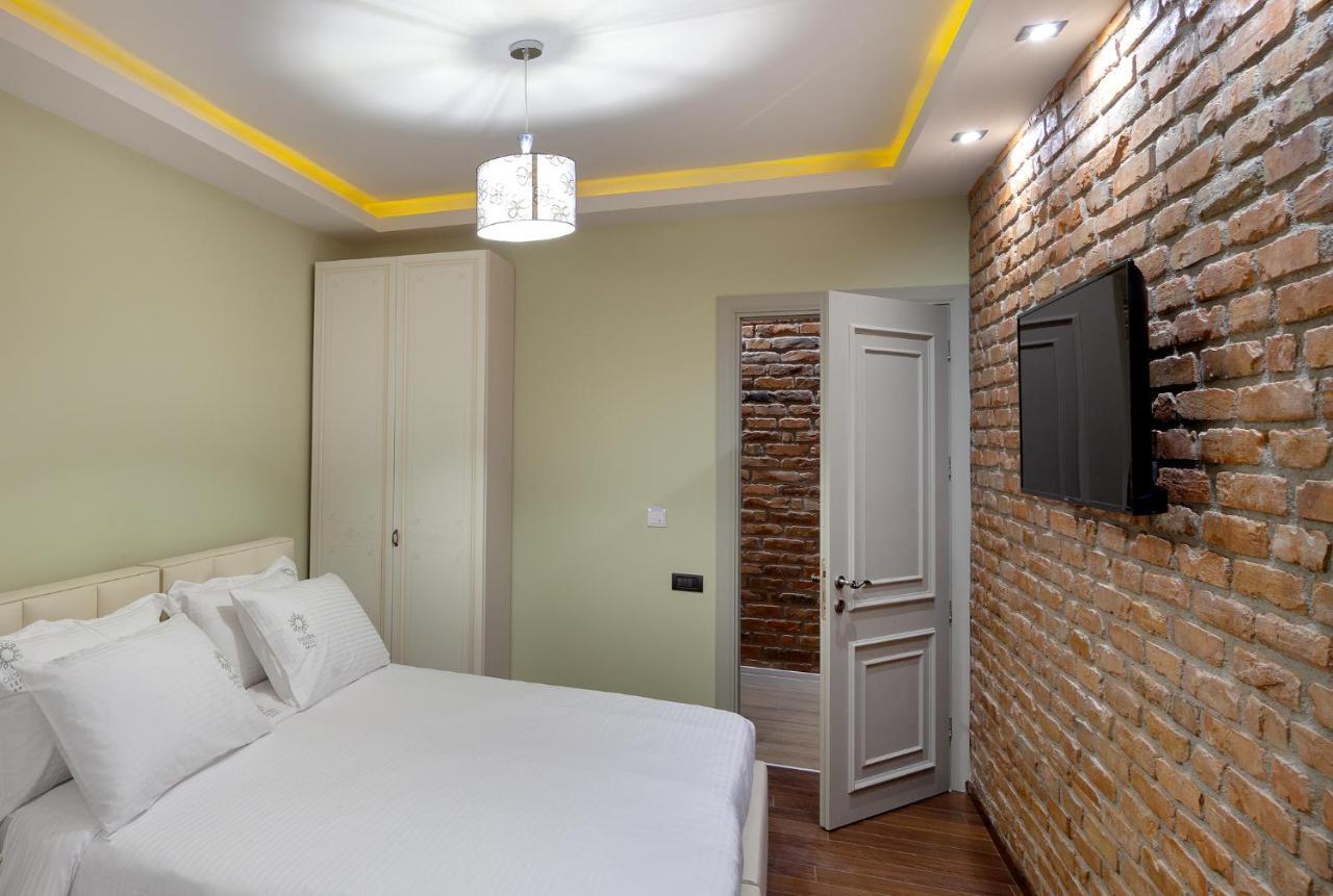 Casta Diva Hotel Korce Exterior photo