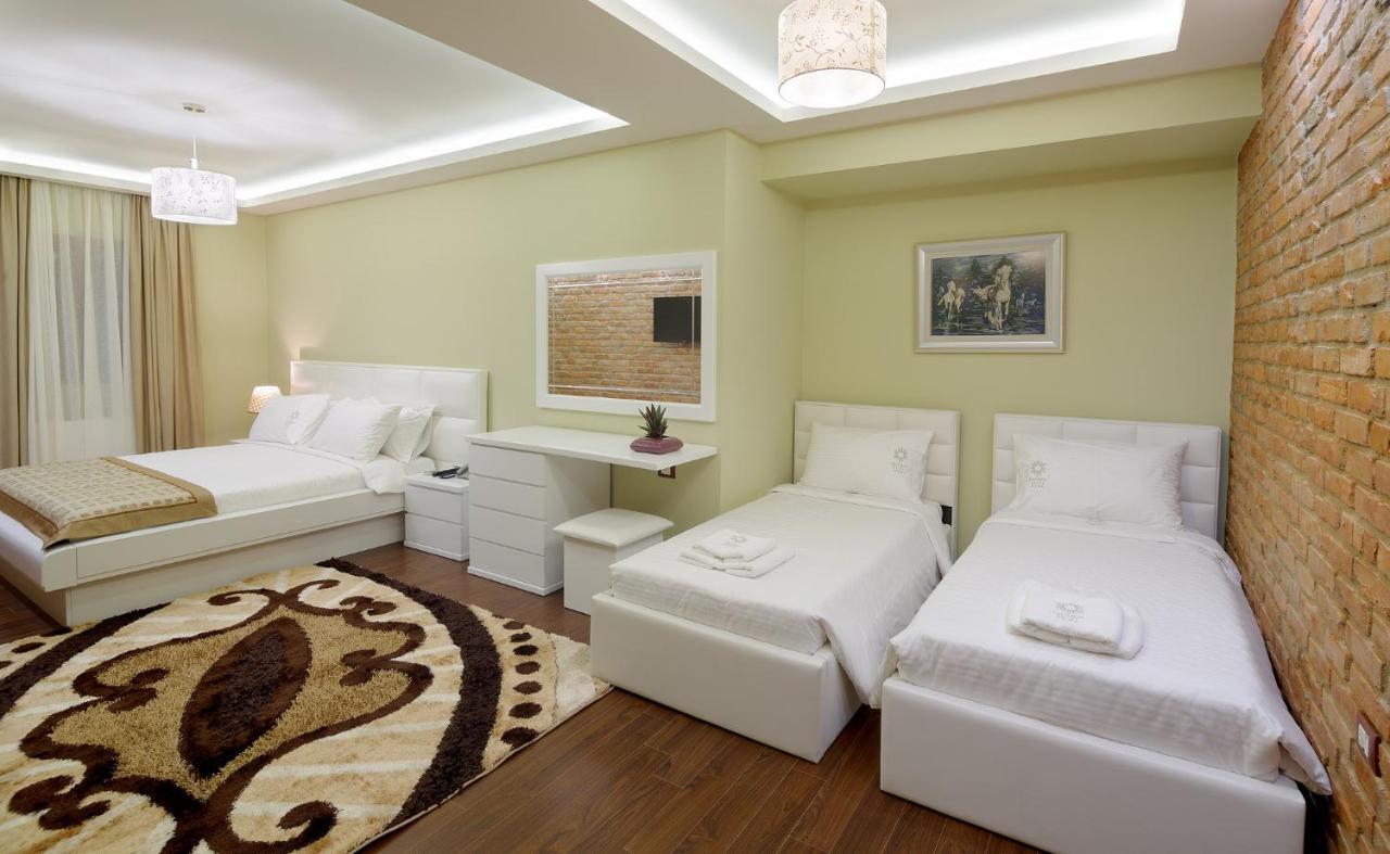 Casta Diva Hotel Korce Exterior photo